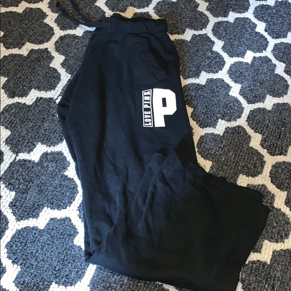 Pink Victoria’s Secret boyfriend sweats